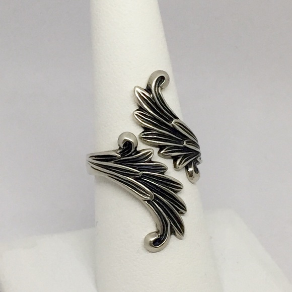 Sterling Silver Wing Bypass (Adjustable) Ring - Picture 2 of 4